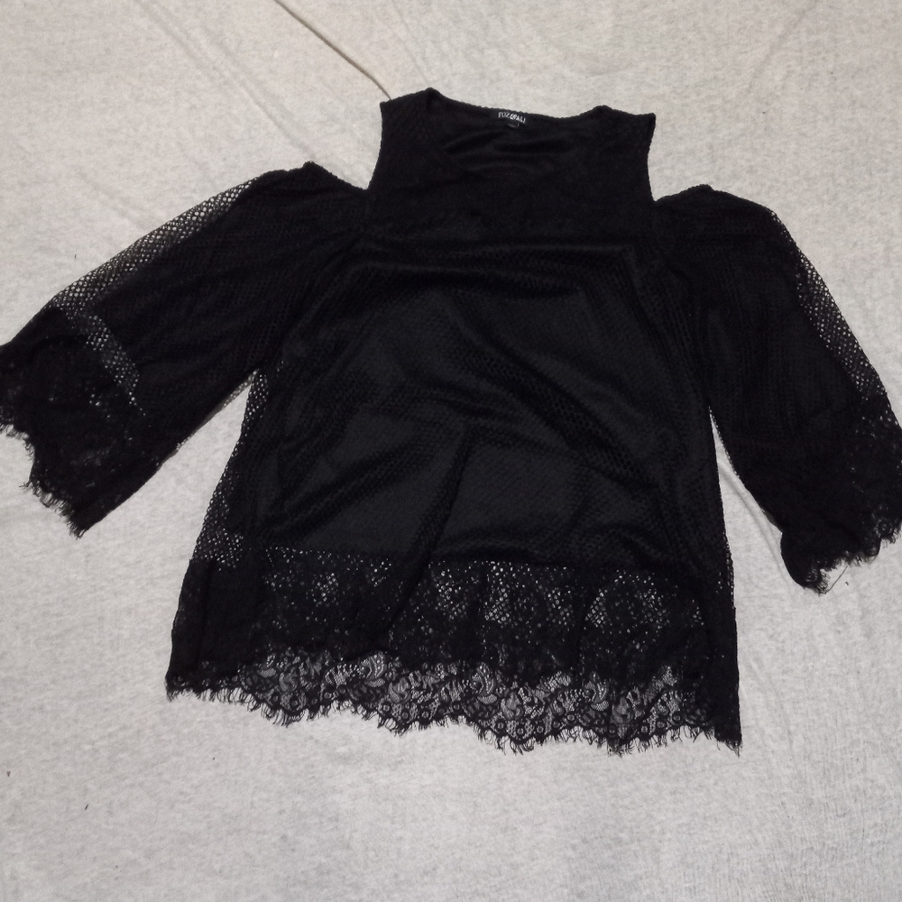 Roz & Ali Lace Blouse